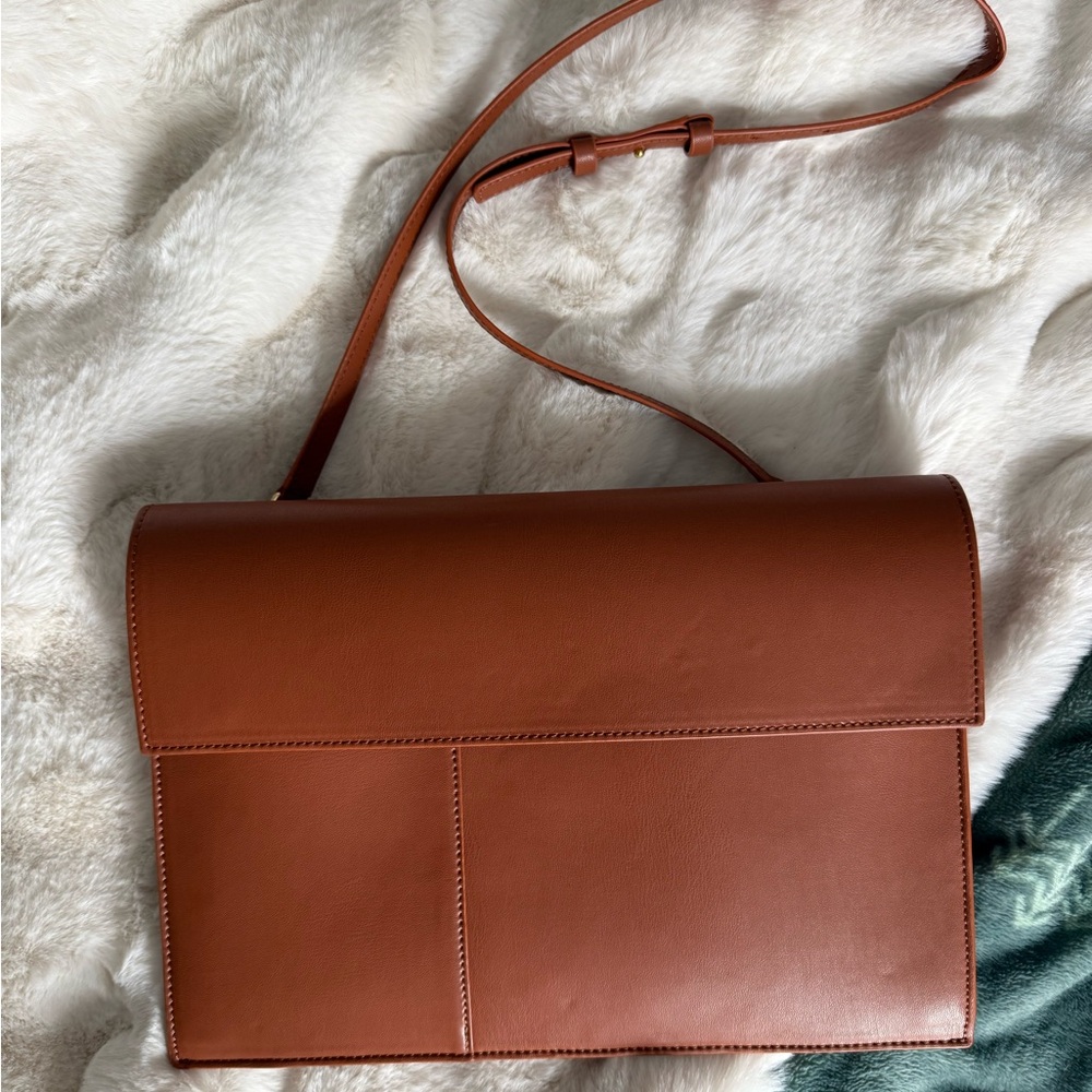 Allegorie Sustainable Vegan Leather Shoulder Bag